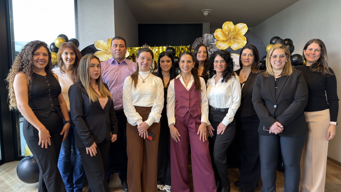 Clara Pérez con sus alumnos del Mastermind de Camino Digital